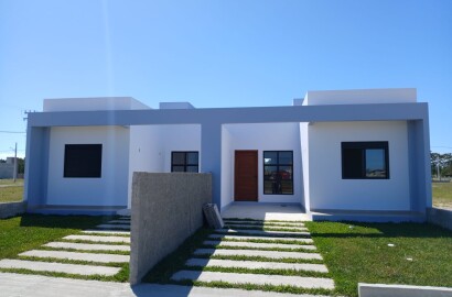 Casa geminada à venda no bairro Novo Jardim, Balneário Gaivota/SC código 17