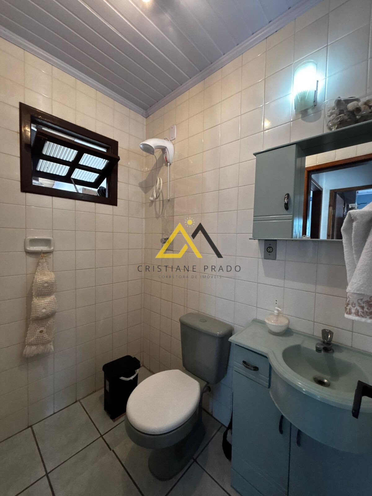 Casa charmosa com conforto, espaço e qualidade de vida a poucos minutos do mar no bairro Turimar
