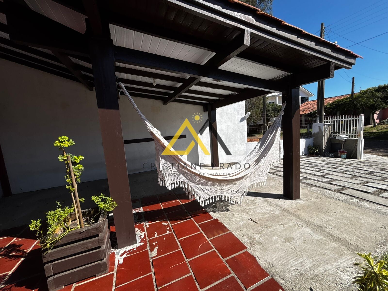Casa charmosa com conforto, espaço e qualidade de vida a poucos minutos do mar no bairro Turimar