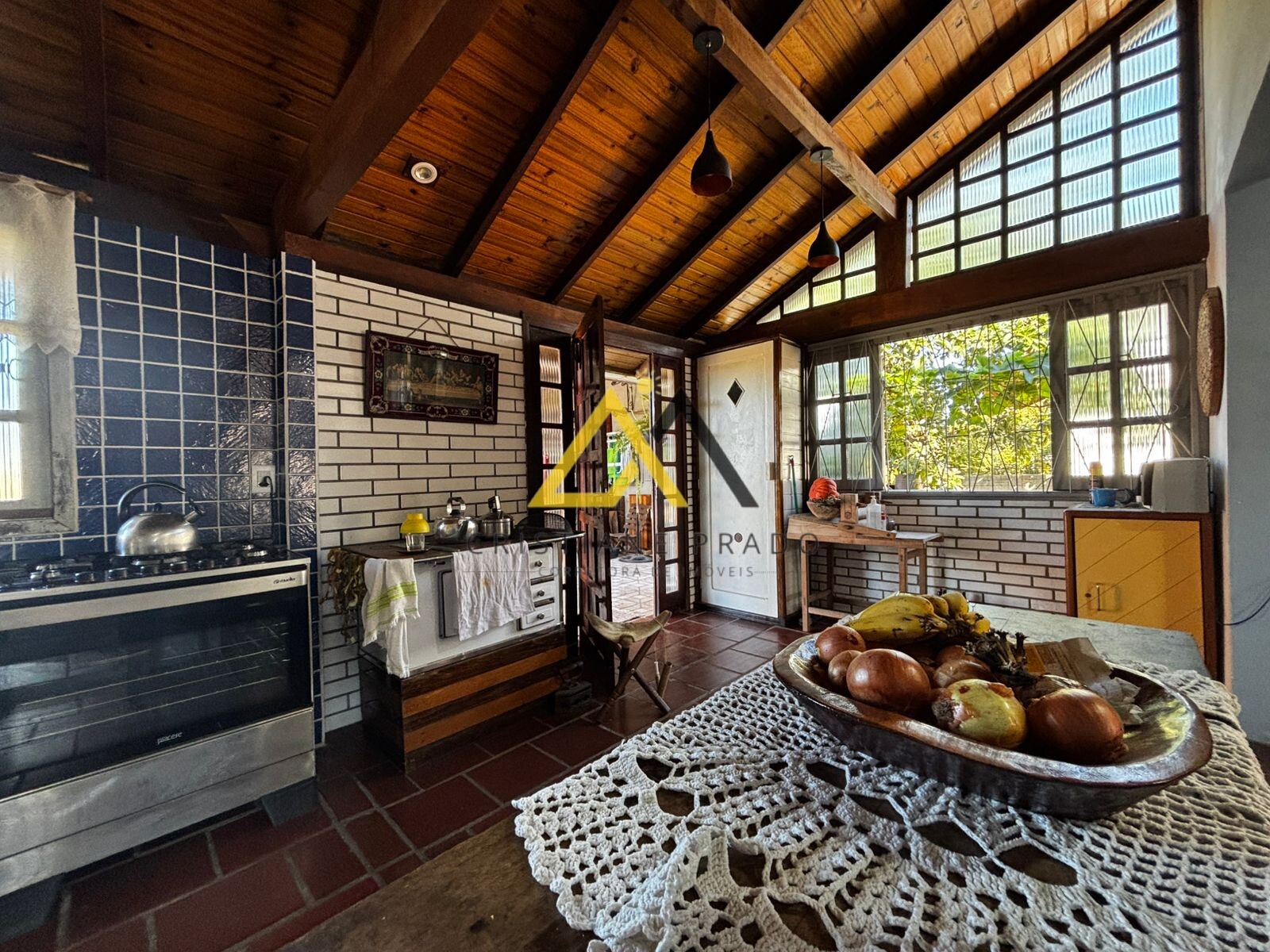 Casa charmosa com conforto, espaço e qualidade de vida a poucos minutos do mar no bairro Turimar