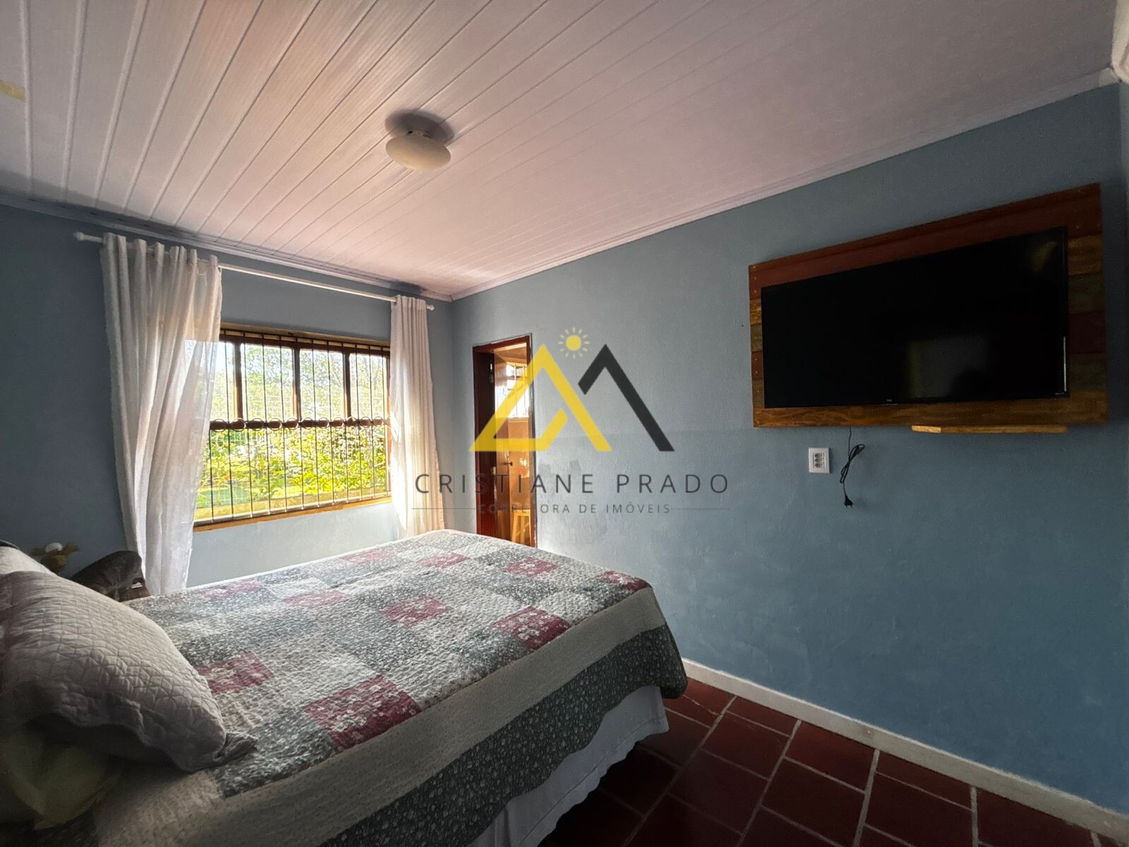 Casa charmosa com conforto, espaço e qualidade de vida a poucos minutos do mar no bairro Turimar